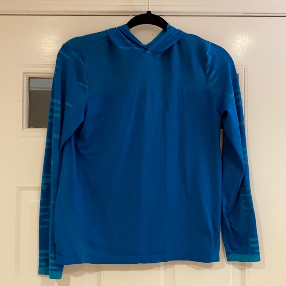 Under Armour Youth light weight Large Hoodie